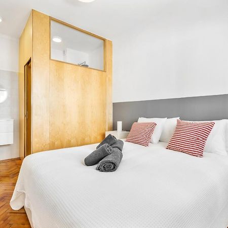 RG Sunny Ap Apartment Faro Bagian luar foto