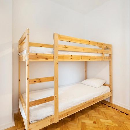 RG Sunny Ap Apartment Faro Bagian luar foto
