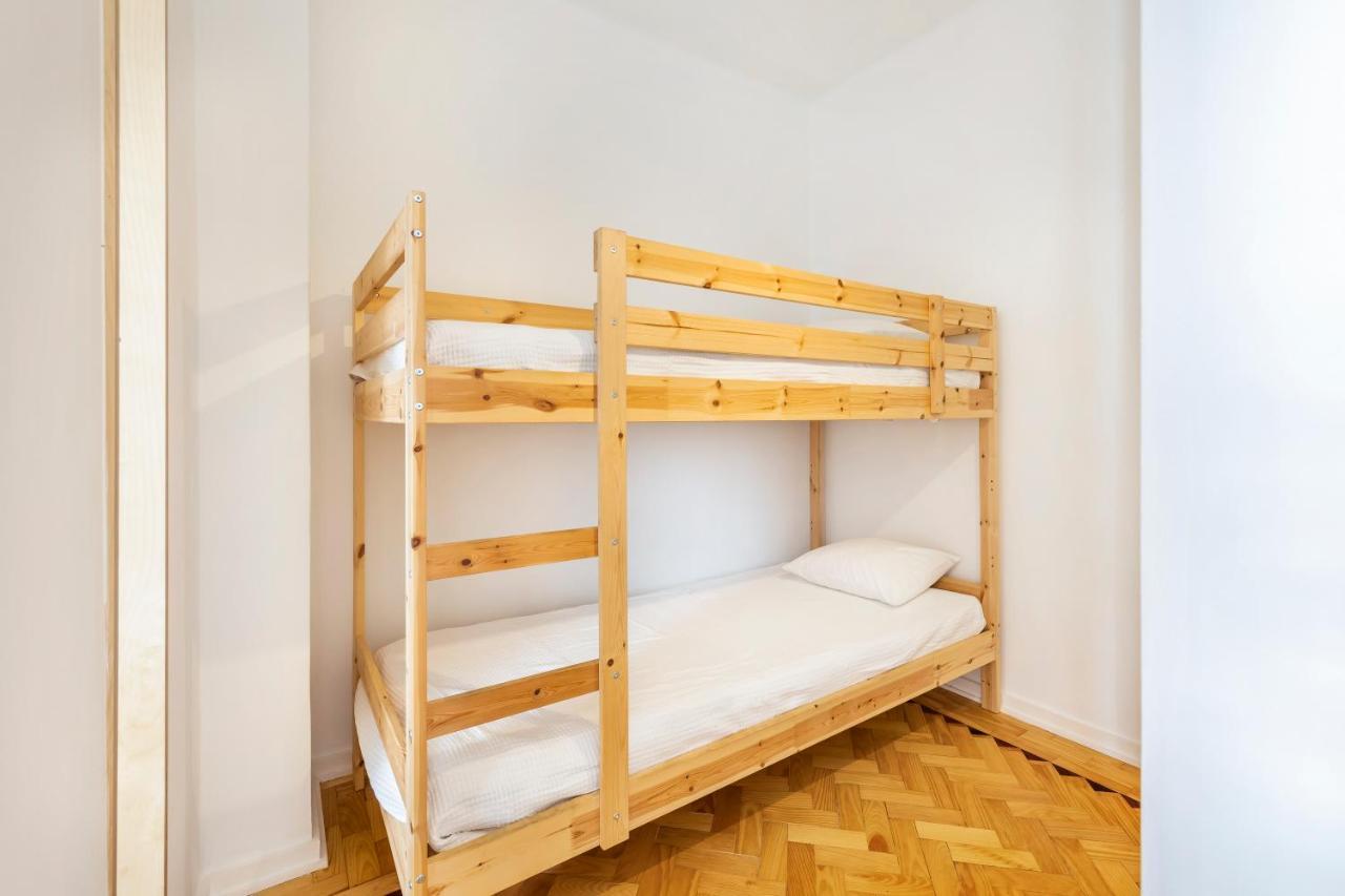 RG Sunny Ap Apartment Faro Bagian luar foto