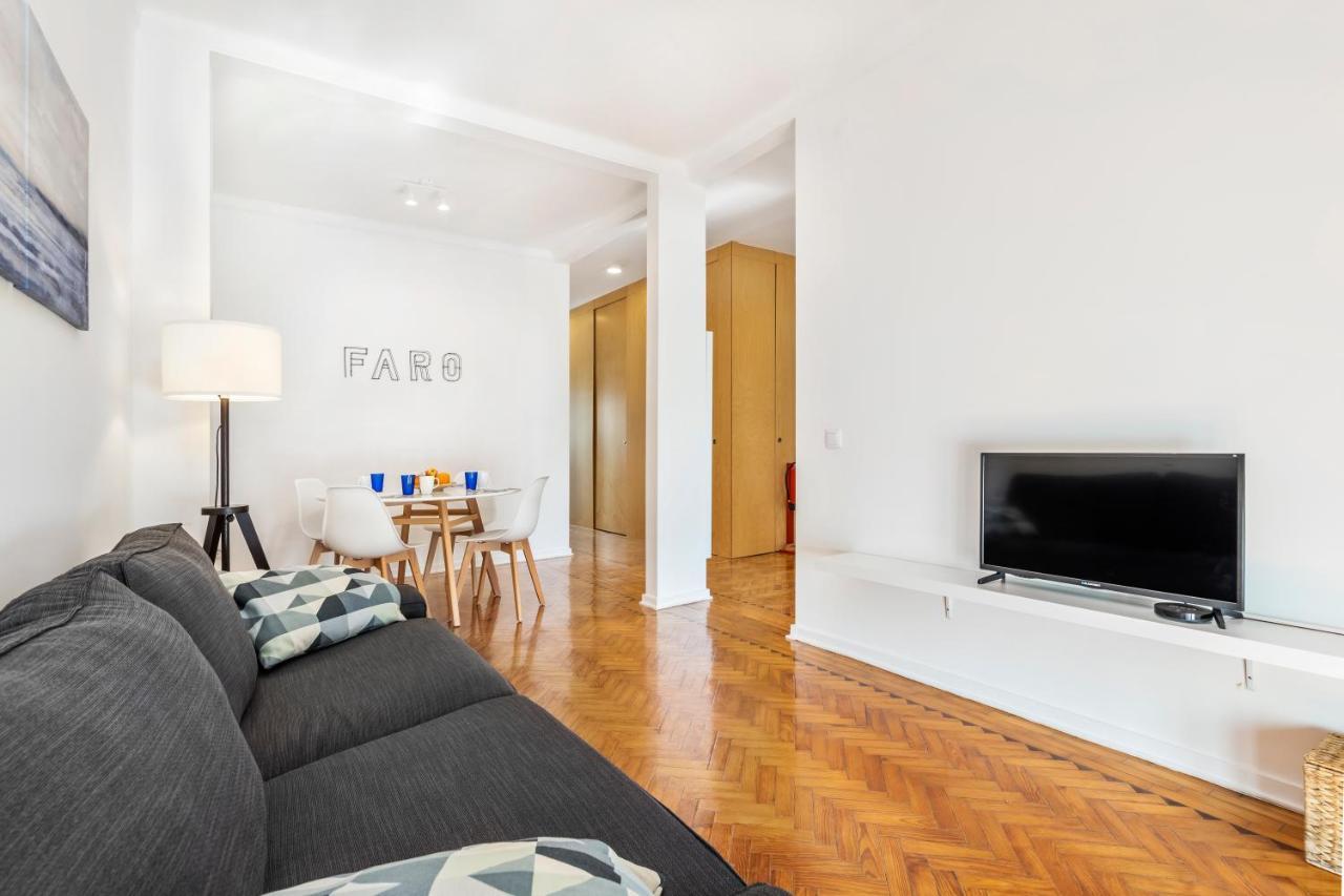 RG Sunny Ap Apartment Faro Bagian luar foto